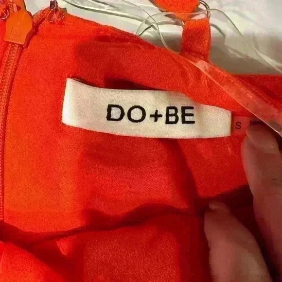 DO+BE Red Romper Size Small - Picture 2 of 3